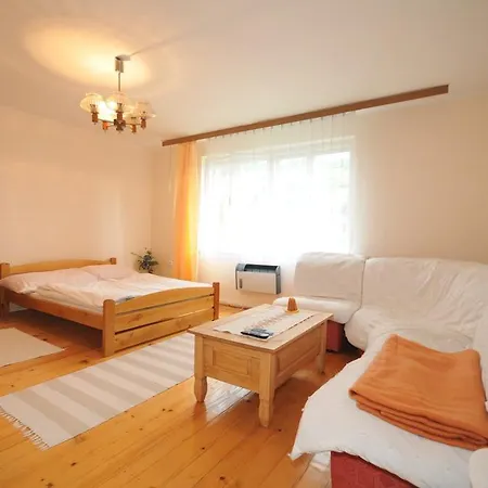 Guest house Majer *